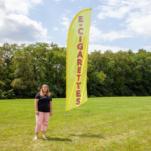 Add a feather flag to your marketing tools to increase exposure Add a feather flag to your marketing tools to increase exposure