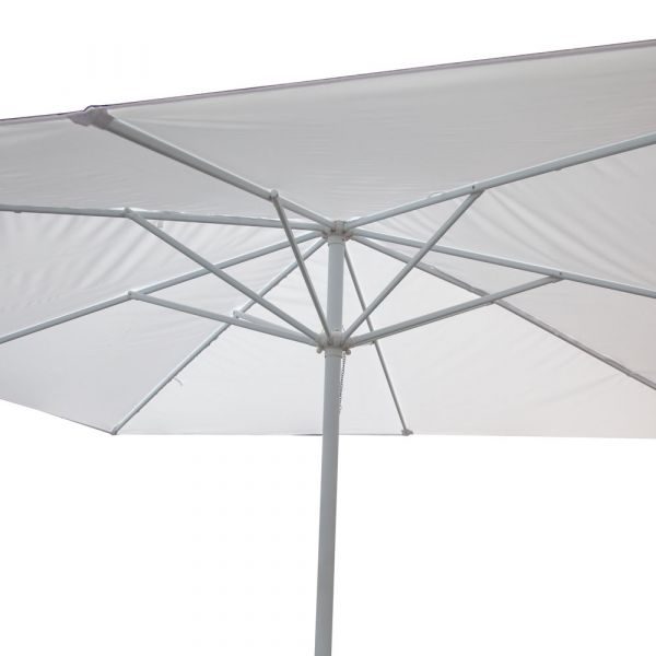Durable polyester material made from durable polyester