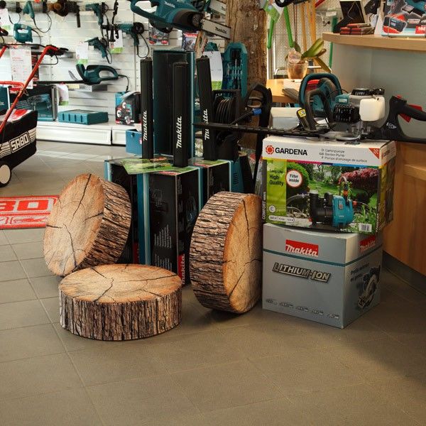 Use as an accessory piece for your brand to promote your product and wares