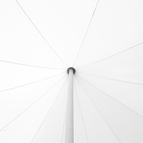 Pole is height adjustable and ensures taut canopy